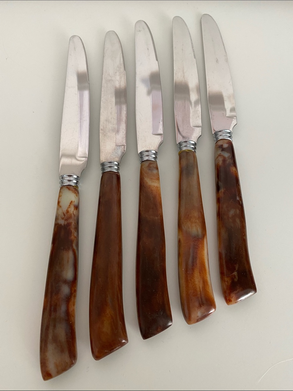 Vintage Brown Swirled Resin Handle Dinner Knife Set - 5 Pieces